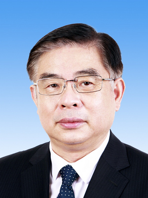 陸俊華，男，漢族，1962年1月生，研究生學歷，中共黨員，現任中央紀委國家監委駐人民日報社紀檢監察組組長、人民日報社編委委員。