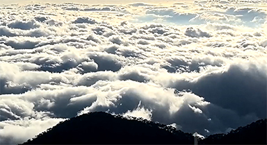 壯觀!大理蒼山雲(yún)海洶涌澎湃